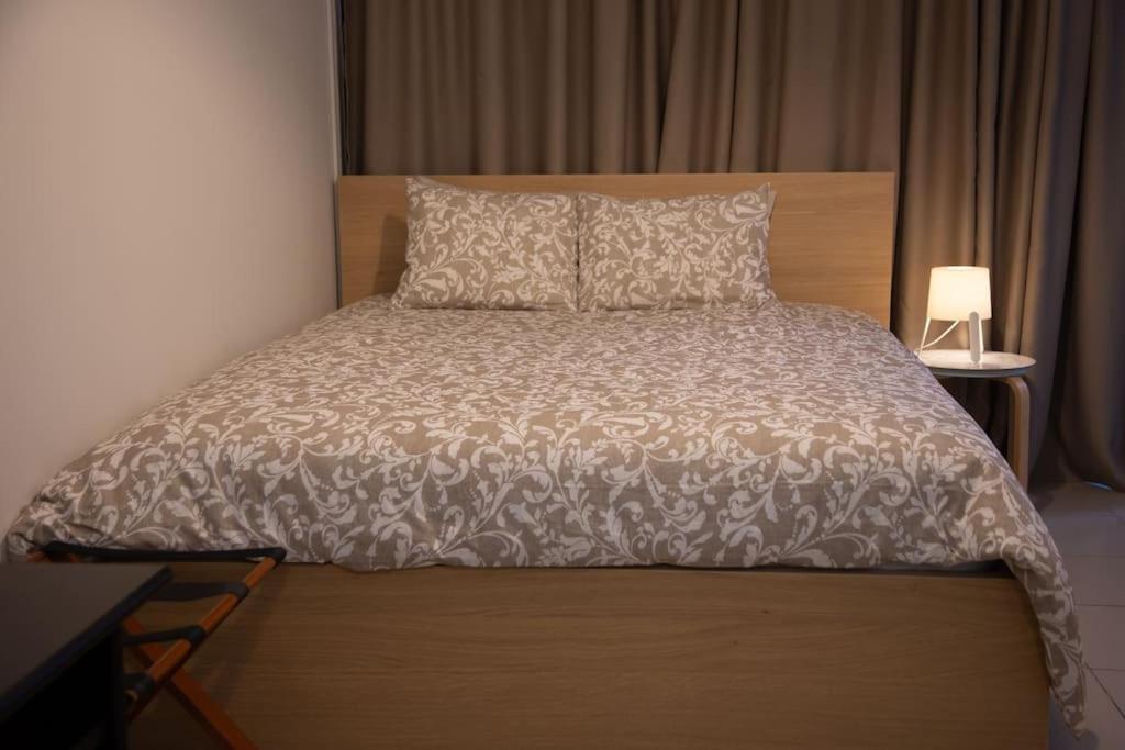 Angel - Cozy, Renovated, In Heart Apartment *